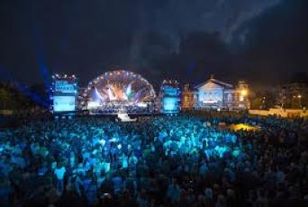 Boudewijn show op de Uitmarkt